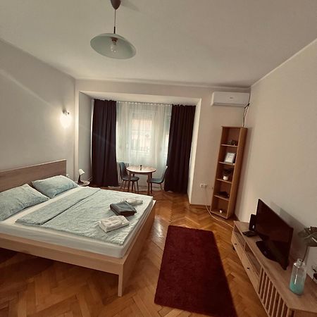 Apartman Lena Belgrad Exterior foto