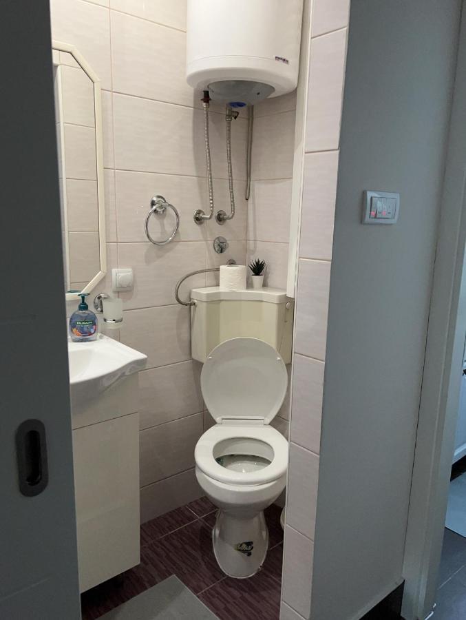Apartman Lena Belgrad Exterior foto