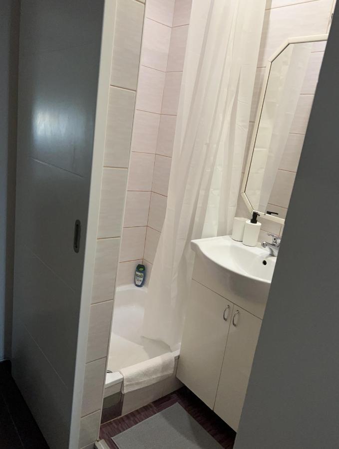 Apartman Lena Belgrad Exterior foto