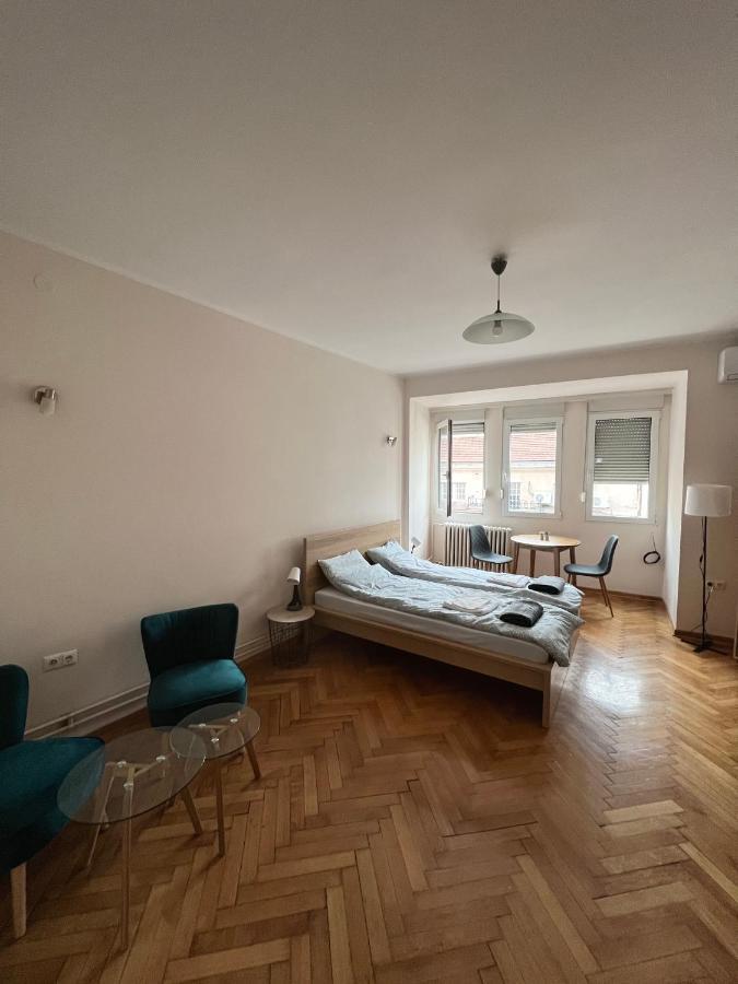 Apartman Lena Belgrad Exterior foto
