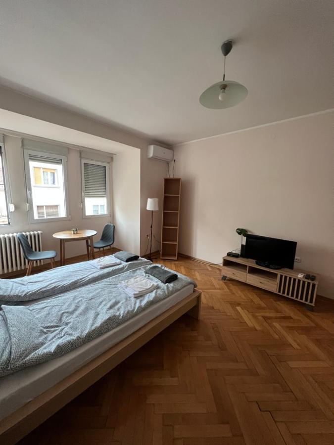 Apartman Lena Belgrad Exterior foto